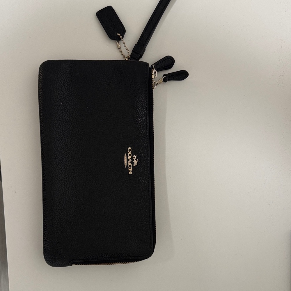 Coach Black Leather Zip Wristlet